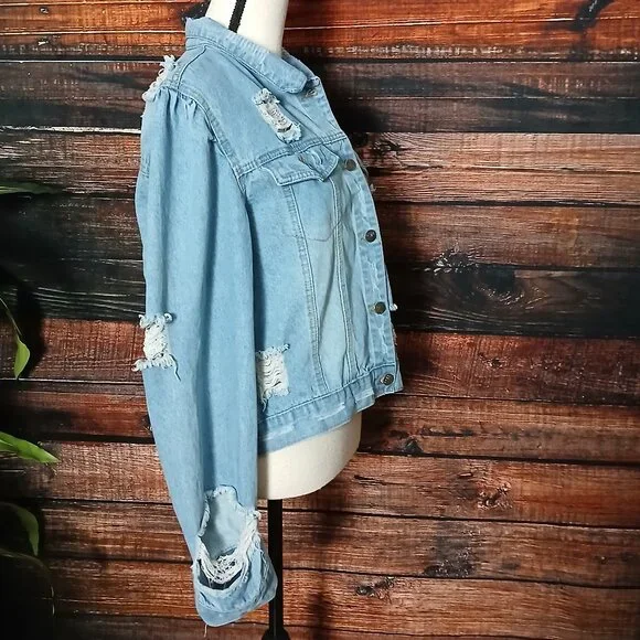 Between Us Jean Jacket 1X Cropped Distressed Ripped Light Wash Denim - Picture 7 of 10